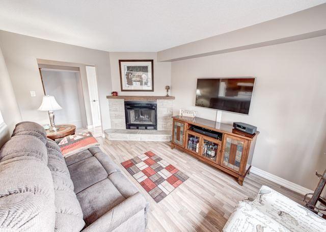 975 Leslie Valley Dr, House detached with 3 bedrooms, 4 bathrooms and 2 parking in Newmarket ON | Image 7