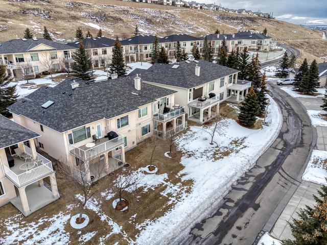 8 Eagleview Gate, Home with 3 bedrooms, 2 bathrooms and 4 parking in Calgary AB | Image 39