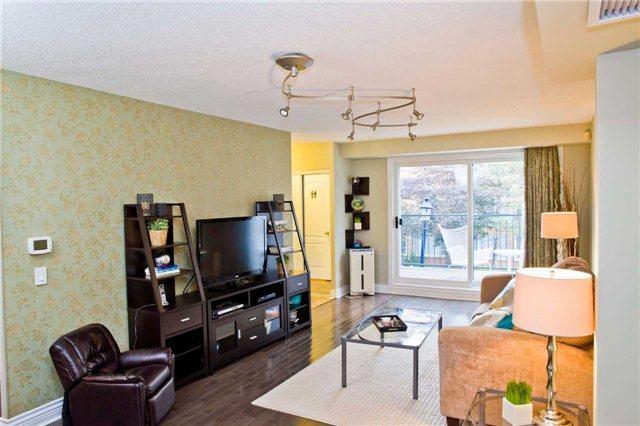 th11 - 117 Omni Dr, Townhouse with 3 bedrooms, 3 bathrooms and 1 parking in Toronto ON | Image 5