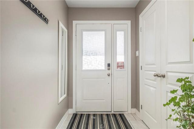 117 Antrim Street, Townhouse with 3 bedrooms, 3 bathrooms and 2 parking in Carleton Place ON | Image 4