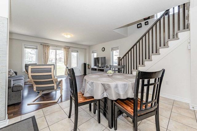 80 Arlington Cres, Townhouse with 3 bedrooms, 3 bathrooms and 2 parking in Guelph ON | Image 20