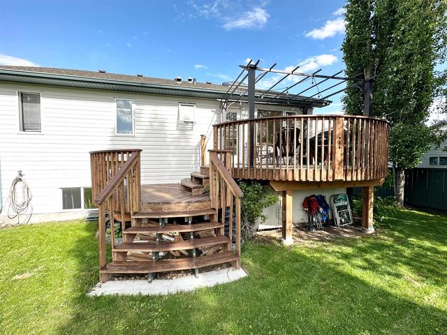 34 Wellwood Drive, House detached with 4 bedrooms, 3 bathrooms and 4 parking in Whitecourt AB | Image 4