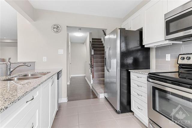 523 Ensatina Crescent, Townhouse with 2 bedrooms, 2 bathrooms and 3 parking in Ottawa ON | Image 15