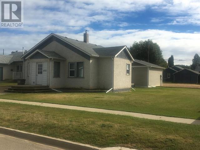 4712 49 Street, House detached with 2 bedrooms, 1 bathrooms and 2 parking in Athabasca AB | Card Image