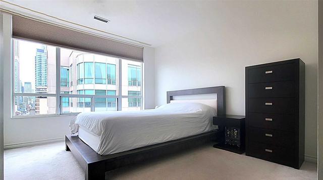 1002 - 980 Yonge St, Condo with 2 bedrooms, 2 bathrooms and 1 parking in Toronto ON | Image 19