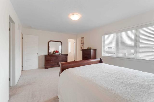 68 Wannamaker Cres, House detached with 4 bedrooms, 3 bathrooms and 4 parking in Cambridge ON | Image 13
