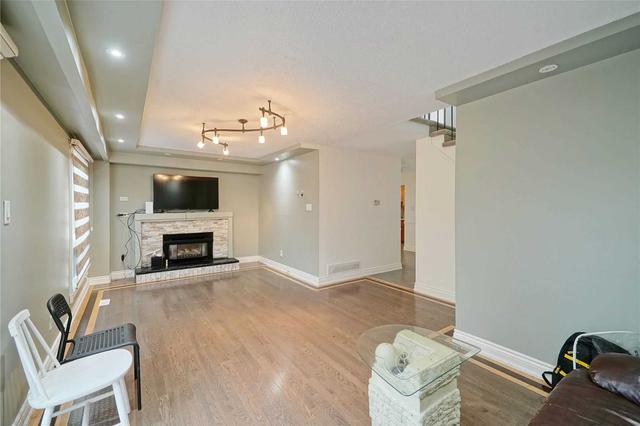 16 Kline Crt, House semidetached with 3 bedrooms, 3 bathrooms and 3 parking in Brampton ON | Image 33