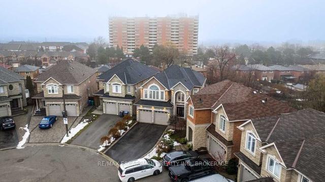 108 Danielson Crt, House detached with 4 bedrooms, 4 bathrooms and 7 parking in Mississauga ON | Image 12