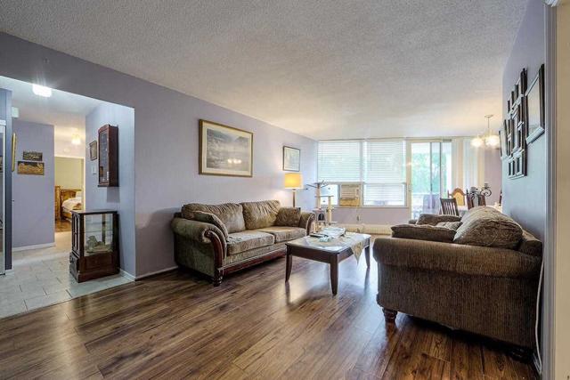 216 - 60 Pavane Linkway, Condo with 3 bedrooms, 2 bathrooms and 1 parking in Toronto ON | Image 14