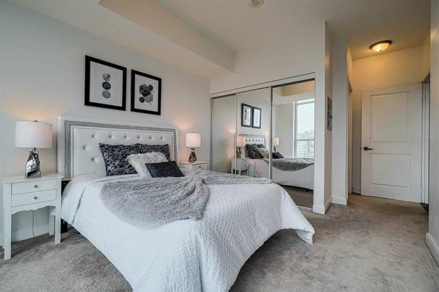 1402 - 80 Absolute Ave, Condo with 2 bedrooms, 2 bathrooms and 1 parking in Mississauga ON | Image 7