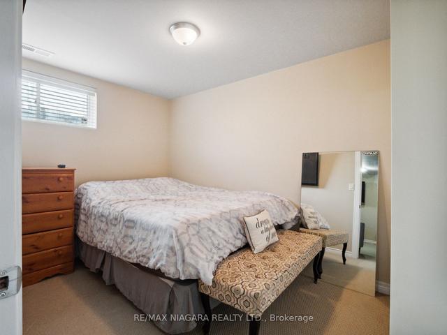 901 Dominion Rd, House detached with 2 bedrooms, 3 bathrooms and 4 parking in Fort Erie ON | Image 16