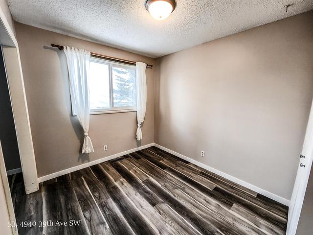53 - 4940 39 Avenue Sw, Home with 3 bedrooms, 1 bathrooms and 1 parking in Calgary AB | Image 1