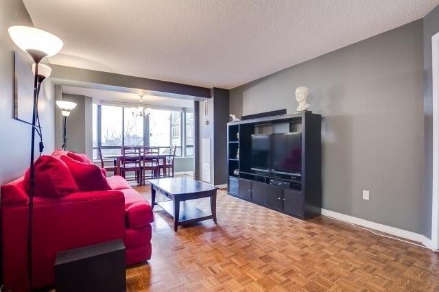 608 - 195 St Patrick St, Condo with 1 bedrooms, 2 bathrooms and 1 parking in Toronto ON | Image 5