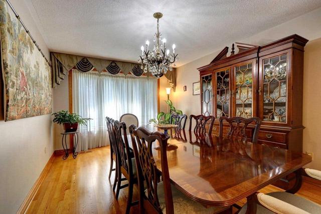 3366 Nadine Cres, House detached with 4 bedrooms, 4 bathrooms and 4 parking in Mississauga ON | Image 5