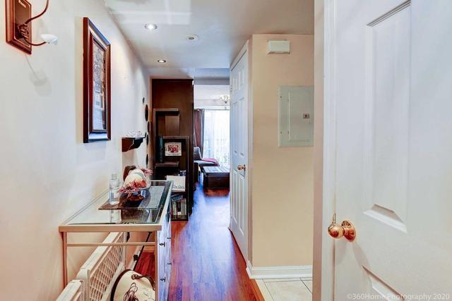 2093 - 55 George Appleton Way, Townhouse with 1 bedrooms, 1 bathrooms and 1 parking in Toronto ON | Image 2