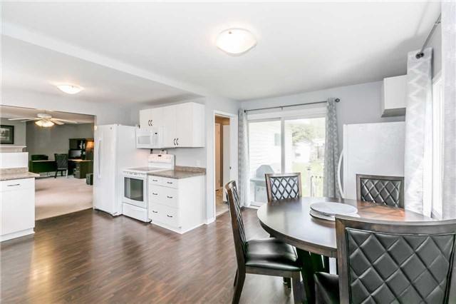 3965 Alcina Ave, House detached with 2 bedrooms, 1 bathrooms and 2 parking in Innisfil ON | Image 4