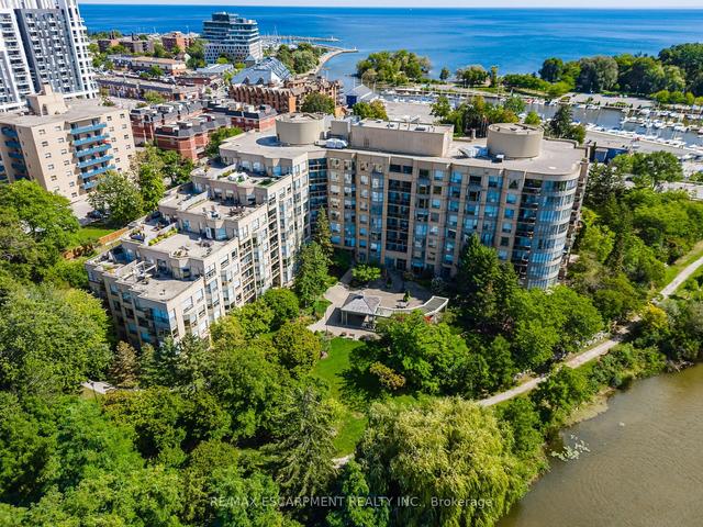 511 - 2511 Lakeshore Rd W, Condo with 1 bedrooms, 1 bathrooms and 1 parking in Oakville ON | Image 1
