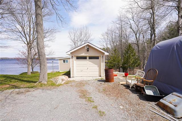 79 Round Island Lane, House detached with 2 bedrooms, 1 bathrooms and 3 parking in South Frontenac ON | Image 12