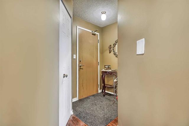 1604 - 1 Hickory Tree Rd, Condo with 2 bedrooms, 2 bathrooms and 1 parking in Toronto ON | Image 32