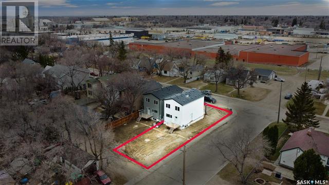 1440 1st Avenue N, House detached with 5 bedrooms, 3 bathrooms and null parking in Saskatoon SK | Image 3
