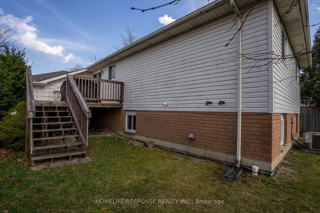 3825 Maguire St W, House detached with 3 bedrooms, 2 bathrooms and 5 parking in Windsor ON | Image 19
