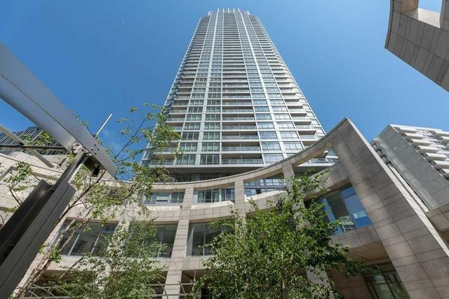 4701 - 2191 Yonge St, Condo with 2 bedrooms, 3 bathrooms and 2 parking in Toronto ON | Image 24