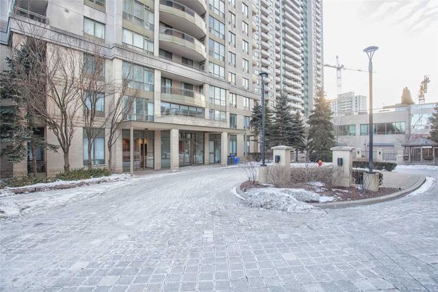 uph5 - 256 Doris Ave, Condo with 2 bedrooms, 2 bathrooms and 1 parking in Toronto ON | Image 11