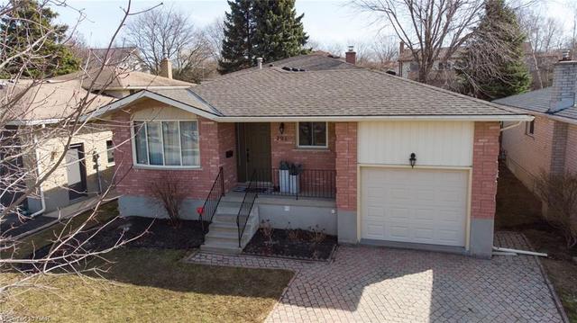 291 White Rock Crescent, House detached with 3 bedrooms, 2 bathrooms and 5 parking in Waterloo ON | Image 1