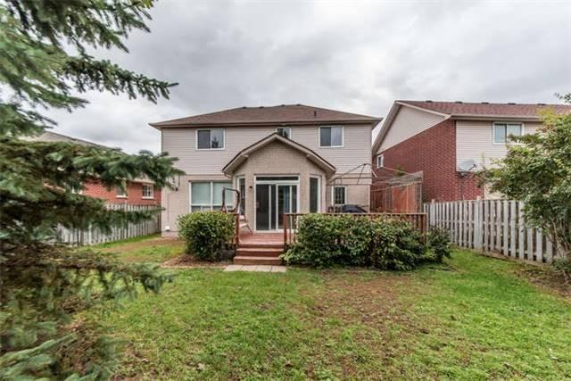 207 Niagara Dr, House detached with 4 bedrooms, 3 bathrooms and 4 parking in Oshawa ON | Image 20