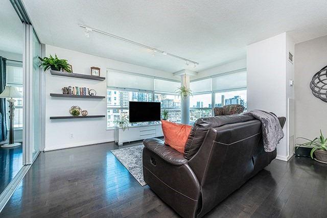 1001 - 50 Lombard St, Condo with 2 bedrooms, 1 bathrooms and 1 parking in Toronto ON | Image 17