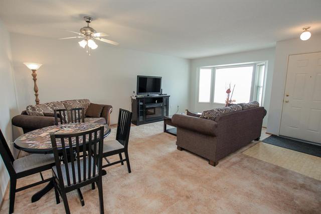 30 Ellis Close, Home with 2 bedrooms, 1 bathrooms and 2 parking in Red Deer AB | Image 7