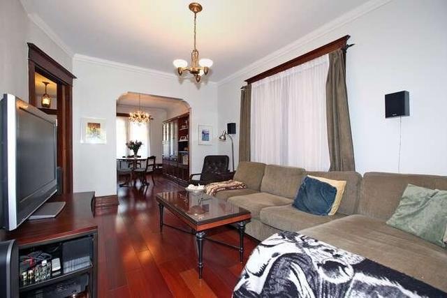 352 Springdale Blvd, House detached with 3 bedrooms, 2 bathrooms and 1 parking in Toronto ON | Image 26