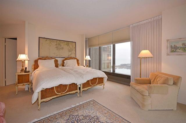 3703 - 2045 Lake Shore Blvd W, Condo with 3 bedrooms, 3 bathrooms and 2 parking in Toronto ON | Image 11