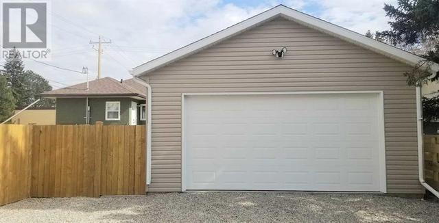 1014 18 Street S, House detached with 2 bedrooms, 2 bathrooms and 3 parking in Lethbridge AB | Image 6
