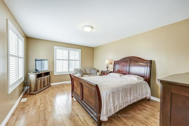 1 Humphrey Gate, House attached with 4 bedrooms, 3 bathrooms and 3 parking in Toronto ON | Image 15