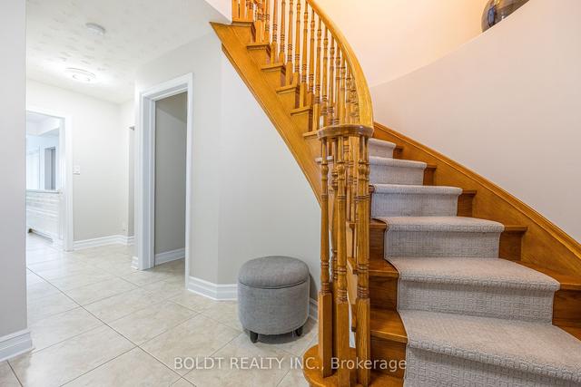 8 Donalda Crt, House detached with 3 bedrooms, 3 bathrooms and 5 parking in St. Catharines ON | Image 37