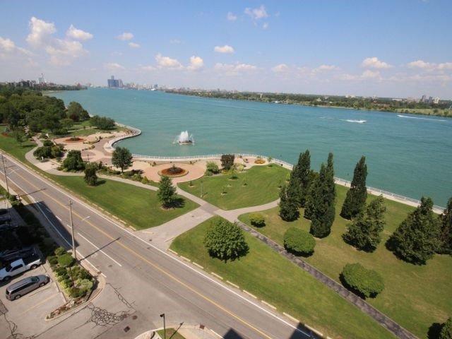 1002 - 5151 Riverside Dr E, Condo with 2 bedrooms, 2 bathrooms and 2 parking in Windsor ON | Image 2