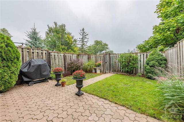 1521 Fisher Avenue, Townhouse with 3 bedrooms, 3 bathrooms and 1 parking in Ottawa ON | Image 29