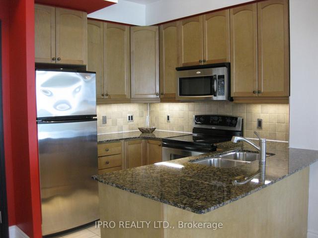 1602 - 90 Absolute Ave, Condo with 2 bedrooms, 1 bathrooms and 1 parking in Mississauga ON | Image 9