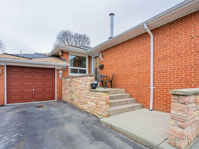 42 Jeffton Cres, House detached with 3 bedrooms, 2 bathrooms and 4 parking in Toronto ON | Image 21