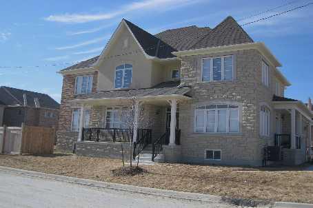 22 Palmvalley Dr, House detached with 4 bedrooms, 5 bathrooms and 4 parking in Brampton ON | Image 4