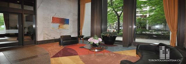 1822 - 33 Harbour Sq, Condo with 1 bedrooms, 1 bathrooms and 1 parking in Toronto ON | Image 9
