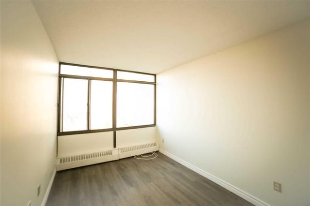 1004 - 3300 Don Mills Rd, Condo with 3 bedrooms, 2 bathrooms and 1 parking in Toronto ON | Image 10