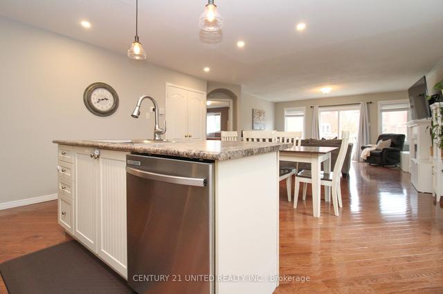 1616 Ireland Dr, House detached with 2 bedrooms, 3 bathrooms and 7 parking in Peterborough ON | Image 3