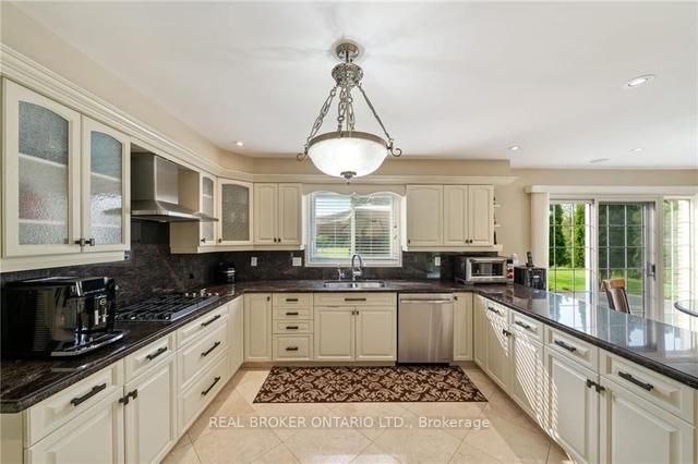 591 Dundas St E, House detached with 5 bedrooms, 3 bathrooms and 32 parking in Hamilton ON | Image 6