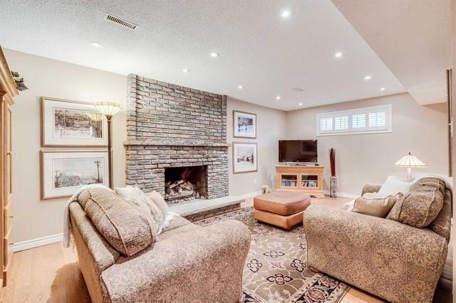 2167 Pauline Crt, House detached with 3 bedrooms, 3 bathrooms and 6 parking in Burlington ON | Image 16