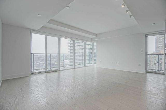 2813 - 955 Bay St, Condo with 2 bedrooms, 2 bathrooms and 1 parking in Toronto ON | Image 4