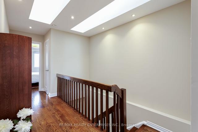 44 Duplex Ave, House detached with 4 bedrooms, 4 bathrooms and 4 parking in Toronto ON | Image 6