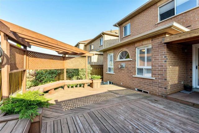 186 Hawkview Blvd, House attached with 3 bedrooms, 3 bathrooms and 3 parking in Vaughan ON | Image 11