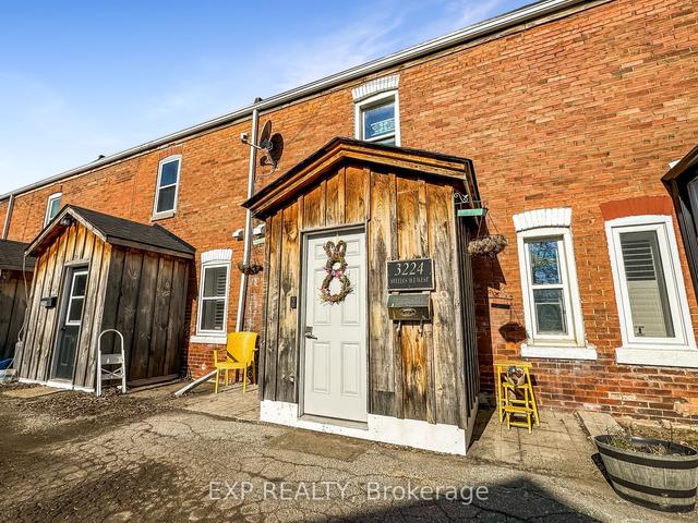 3224 Steeles Ave W, House attached with 2 bedrooms, 2 bathrooms and 3 parking in Milton ON | Image 16